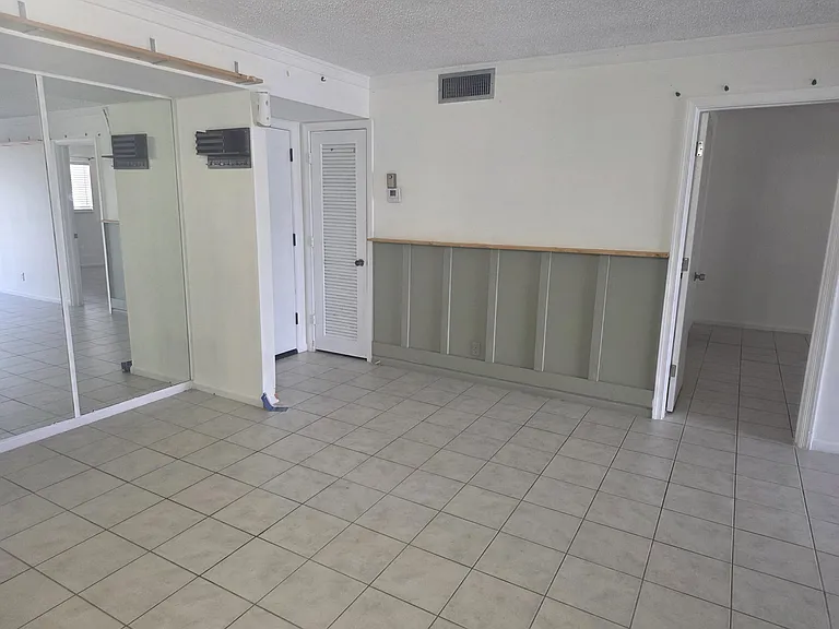 959 SE 2nd Ave #226 — Photo 7