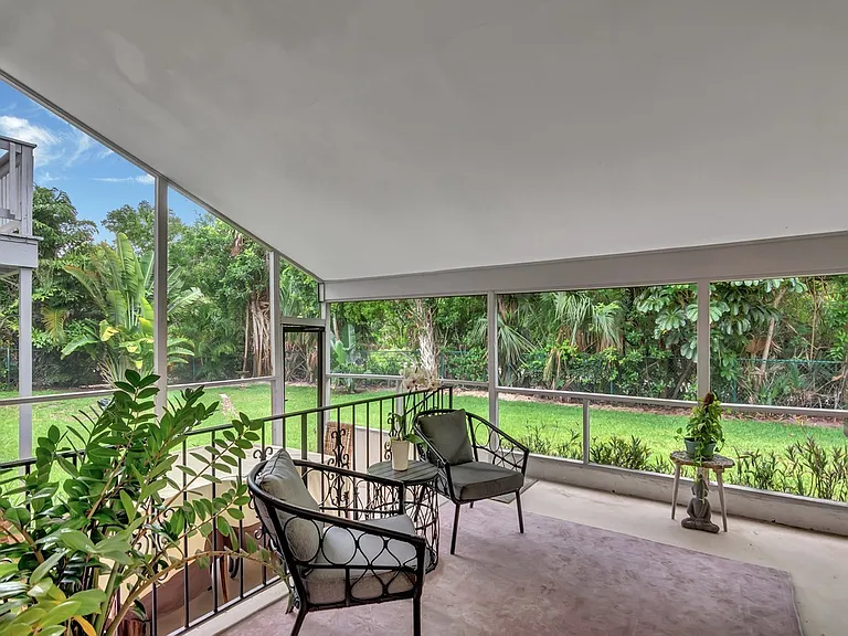 1445 Treasure Cove Ln — Photo 25