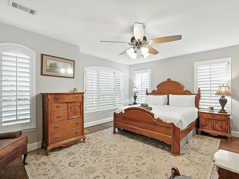 2303 Chapelwood Dr — Photo 25