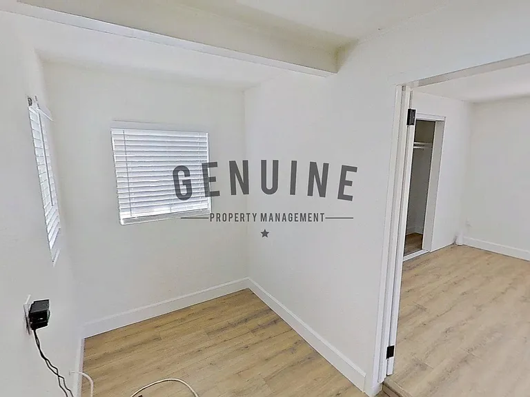 1145 W McFadden Ave — Photo 17