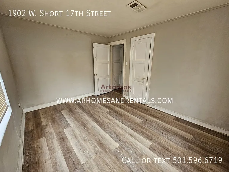 1902 W Short 17th St — Photo 19