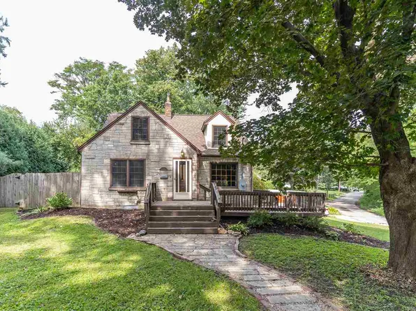 1803 Oakland Ave, Cedar Falls, IA 50613