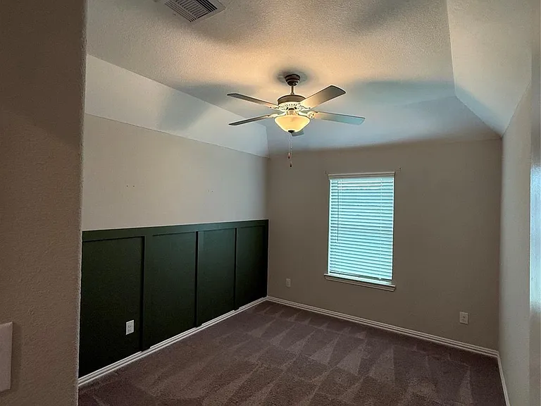 1562 Ancient Oak Ln — Photo 6