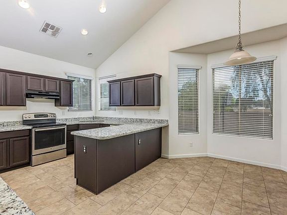 4th image of 6407 N 67th Dr