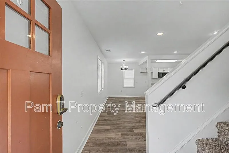 2 bed, 2.0 bath, 936 sqft, $1,759 — Photo 3