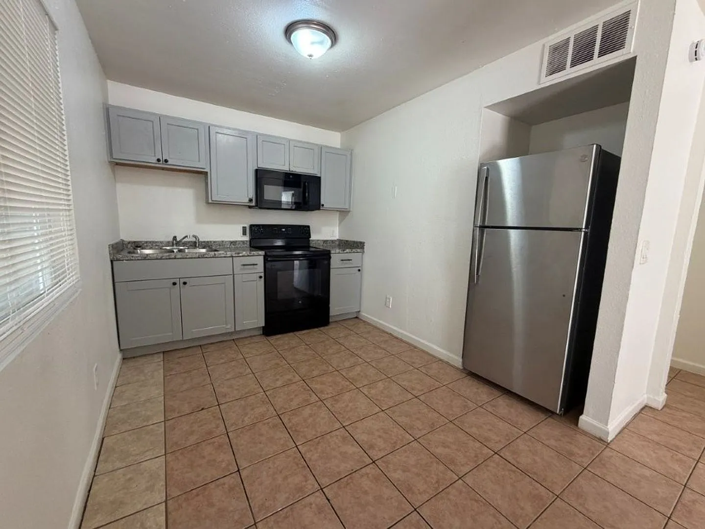 902 N 30th St Unit G - 1st floor — Photo 1