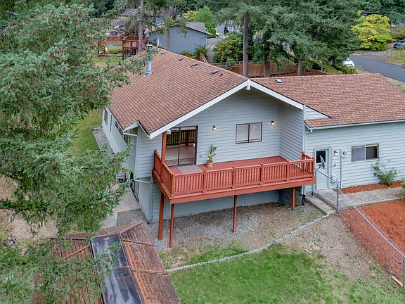 3rd image of 21812 NE 17th Ct
