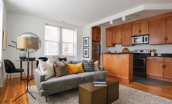 Stylishly Updated 1BR in Historic Wardman Building Near Dupont Circle — Photo 1