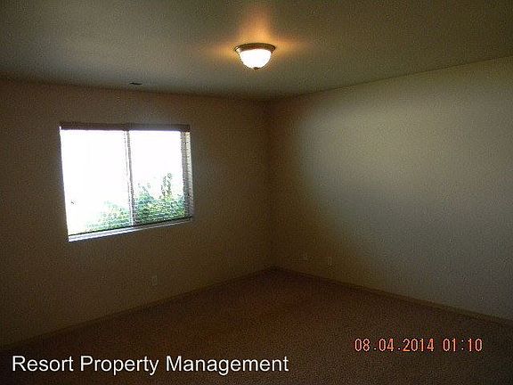 4th image of 2626 N Glidden St #B