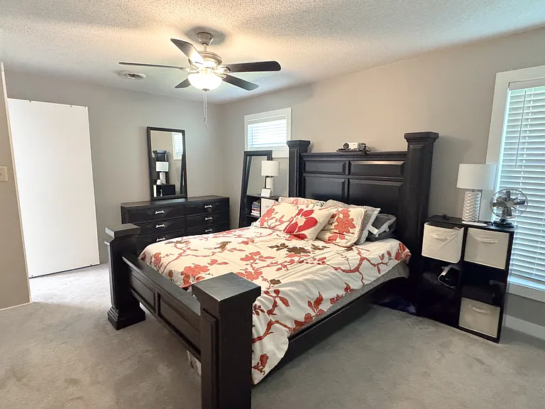 2106 Perry Dr — Photo 12