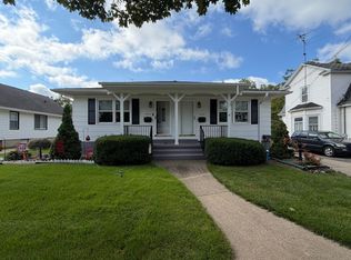 516 E Savidge St, Spring Lake, MI 49456