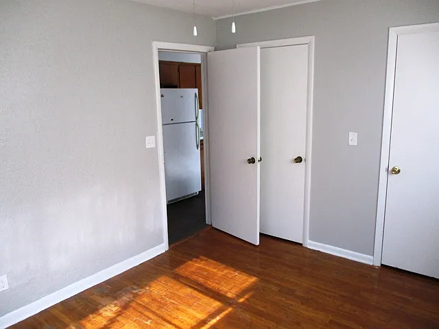 227 Robinhood Ln — Photo 8