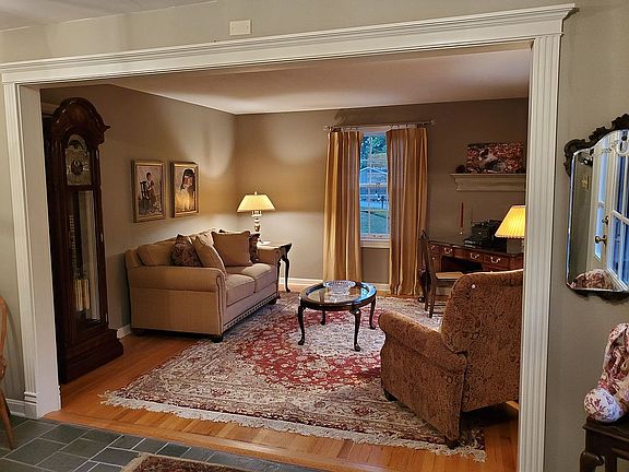 3rd image of 3000 Northampton Dr