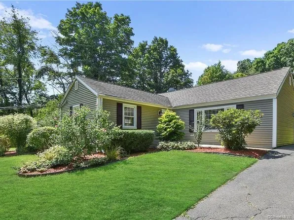 1122 Mill St, East Berlin, CT 06023