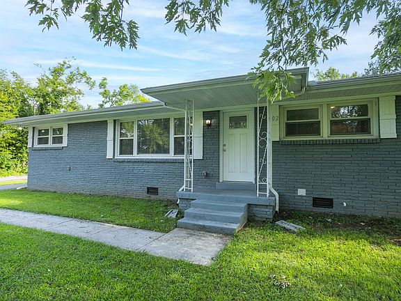 4th image of 302 Eastland Dr