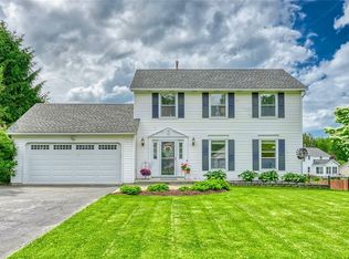731 Brookeville Dr, Webster, NY 14580