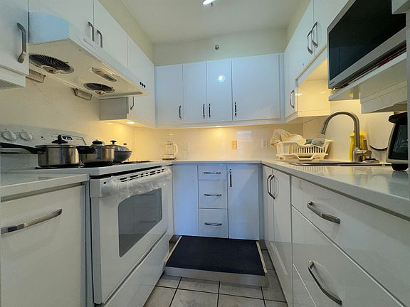 2nd image of 6119 Cooney Rd #1206