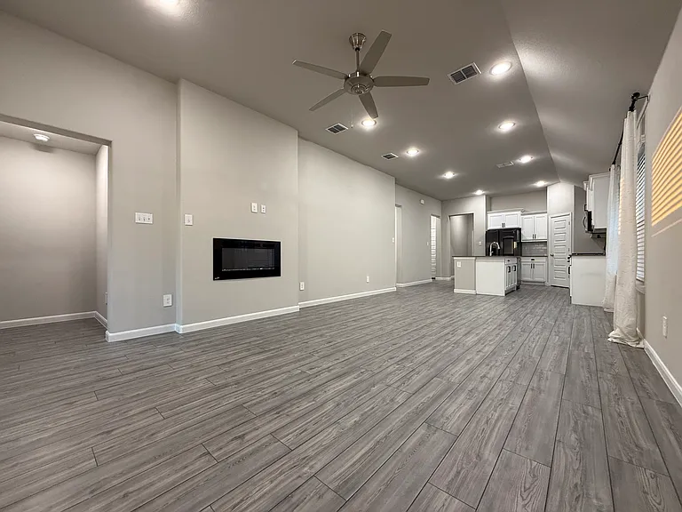 5431 Big Thicket Ln — Photo 6