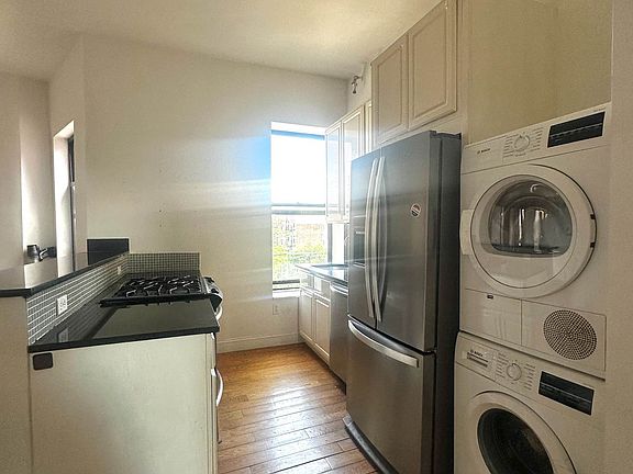 3rd image of 221 E Broadway APT 22