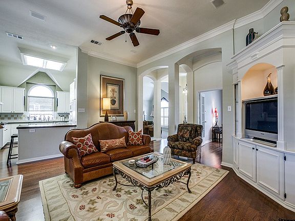 4th image of 5713 Harbor Town Dr