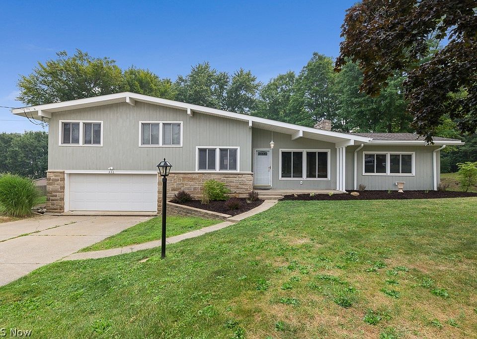 1st image of 332 Smith Dr