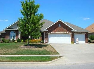 4817 S Ridgecrest Dr, Springfield, MO 65810