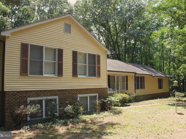 7347 Jackson Dr, King George, VA 22485