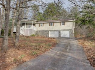 17 Roving Hills Cir, Cartersville, GA 30121