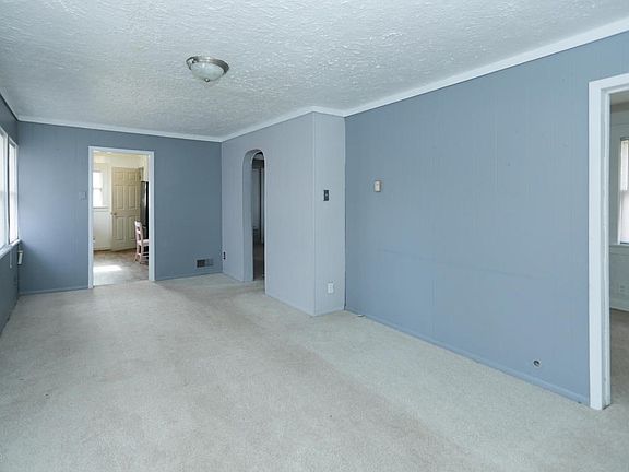 16 East Grand Cir Ave-105