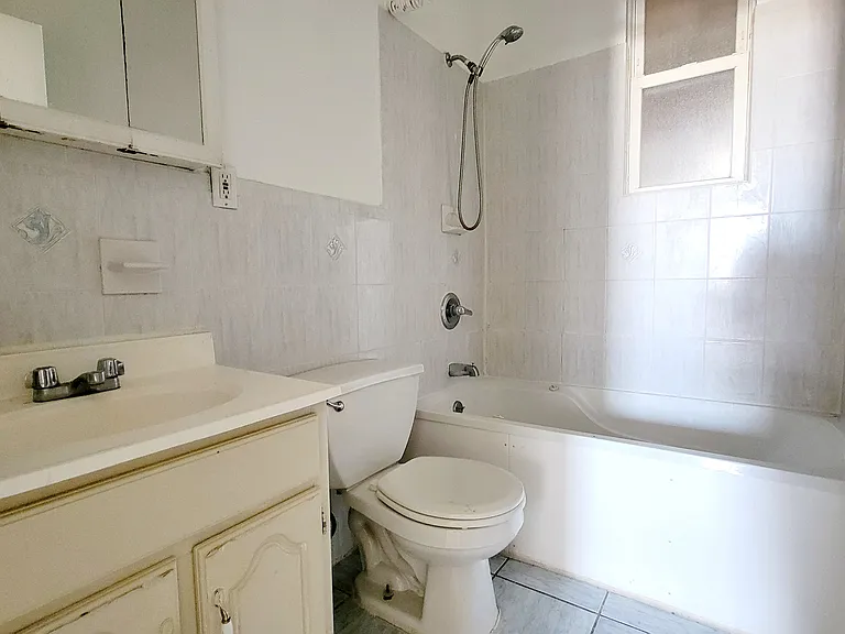 6052 Tyler Pl #19 — Photo 5