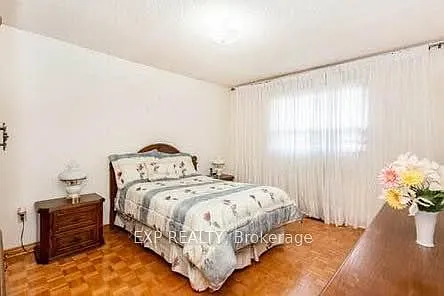 4308 Curia Cres #UPPER — Photo 9