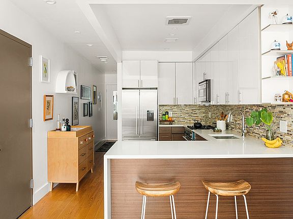 4th image of 37 Madison St APT 2B