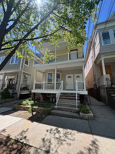 616 Court St Photo 1