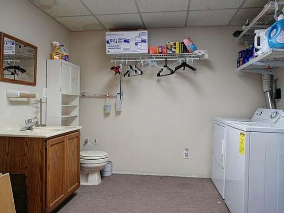 3rd image of 119 Woodbridge Dr