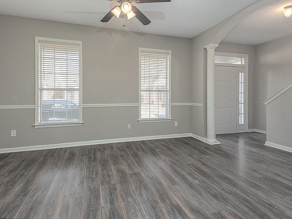 2nd image of 1213 Oak Creek Dr