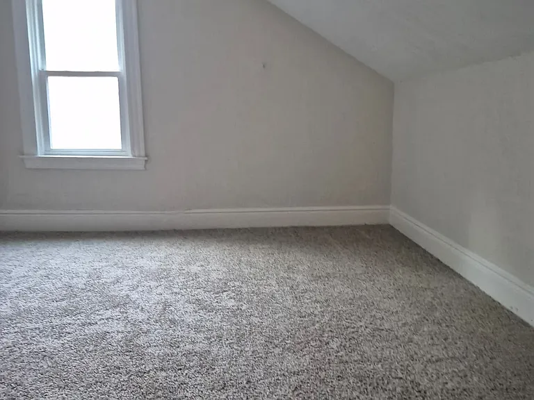 2622 N Charles St — Photo 10