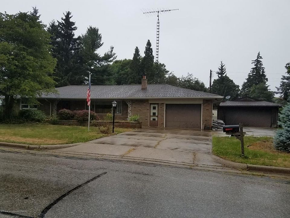 1st image of 104 Cambridge Dr