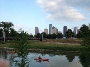4307 Blossom St, Houston, TX 77007
