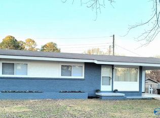 729 Frost St SW, Hartselle, AL 35640