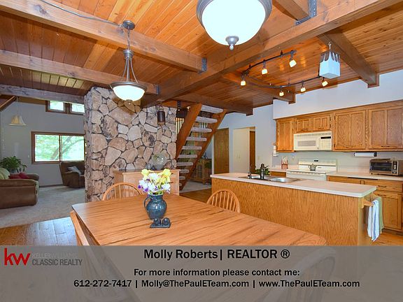 4th image of 20254 Polk St NE