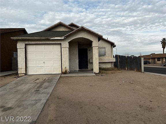 3rd image of 3644 Lake Shore Ct