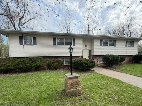 5271 Concord Ave, Portage, IN 46368