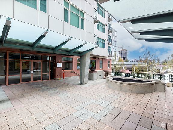 3rd image of 1100 106th Avenue NE #307