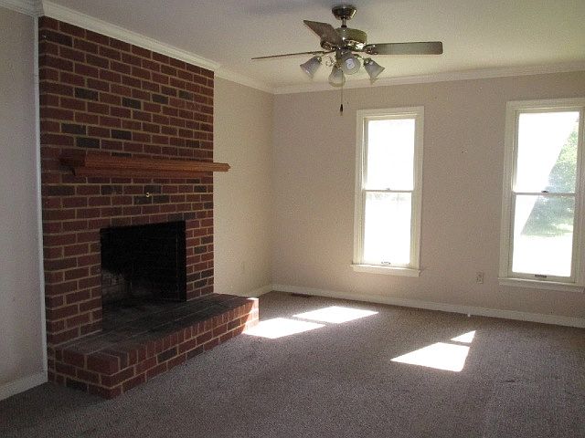 2nd image of 1002 Orchid Rd
