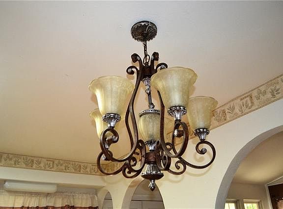 3rd image of 2028 Cedarwood Dr