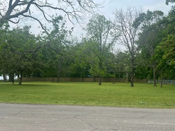 807 W Doyle Ave, Stilwell, OK 74960