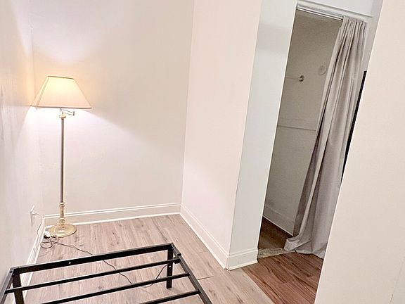 5th image of 1901 S Throop St #1
