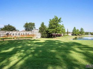 3 Wax Rd, Denham Springs, LA 70726