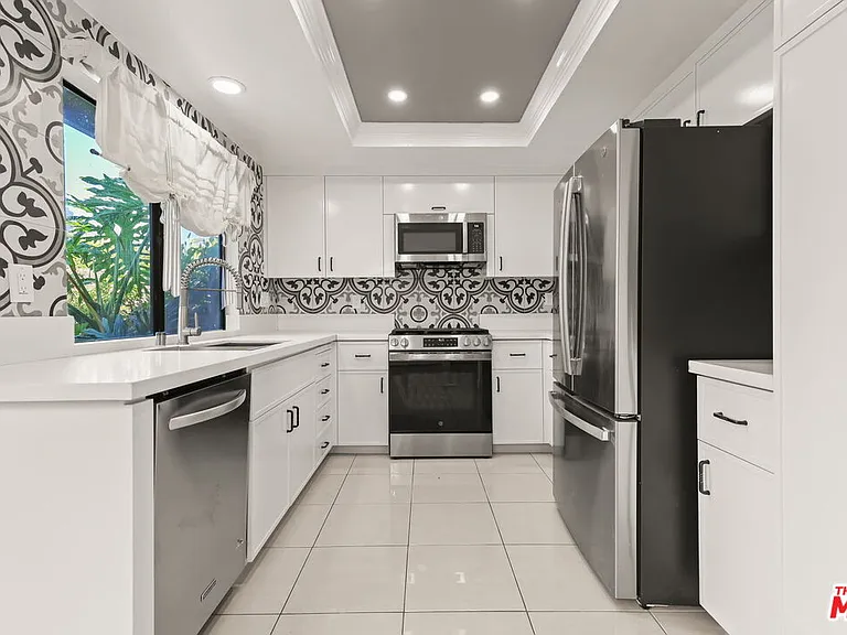 6501 Bradley Pl — Photo 14