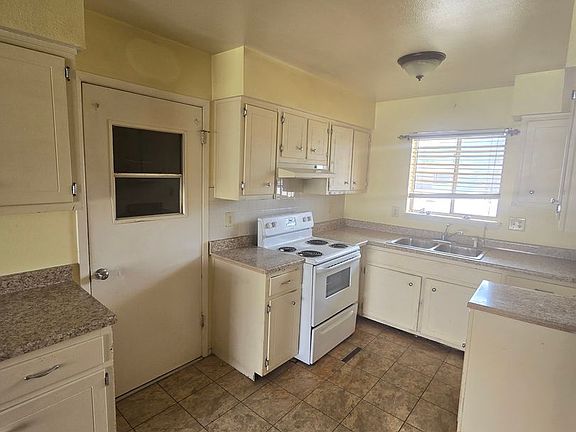 5th image of 10460 Ponderosa St